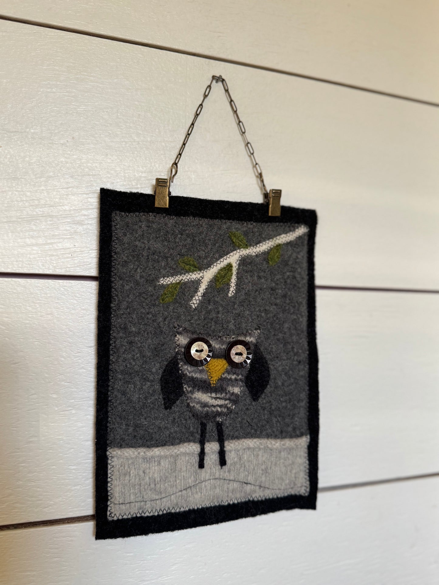 5 x 7" Gray Owl Wool Hangings